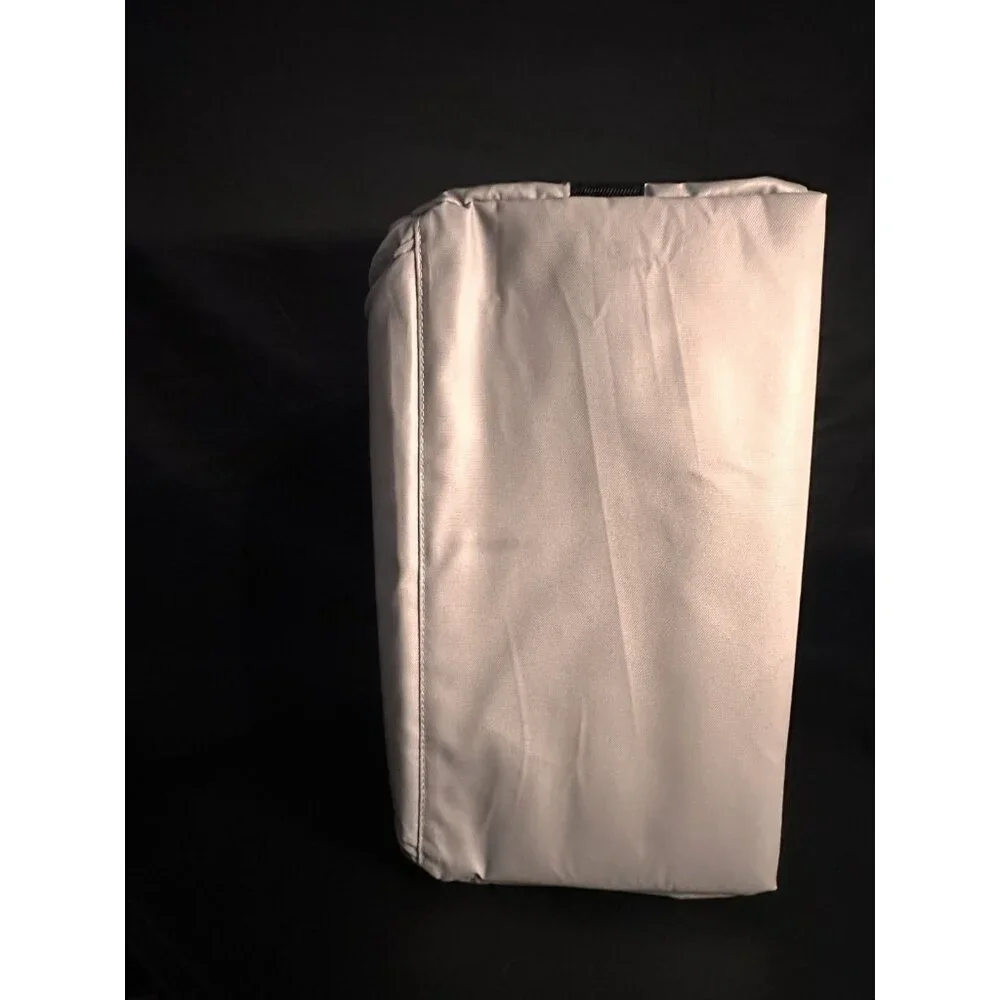 NWT Igloo 36 Can Maxcold Snapdown‎ Cooler Bag - White/Gray